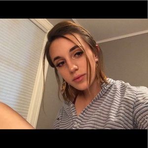 Meet your Posher, Ari